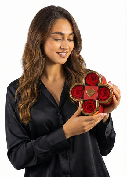 Joyero de rosas con collar personalizado